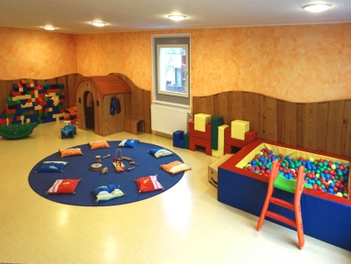 Pat`s Colour Box - Krabbelgruppe
